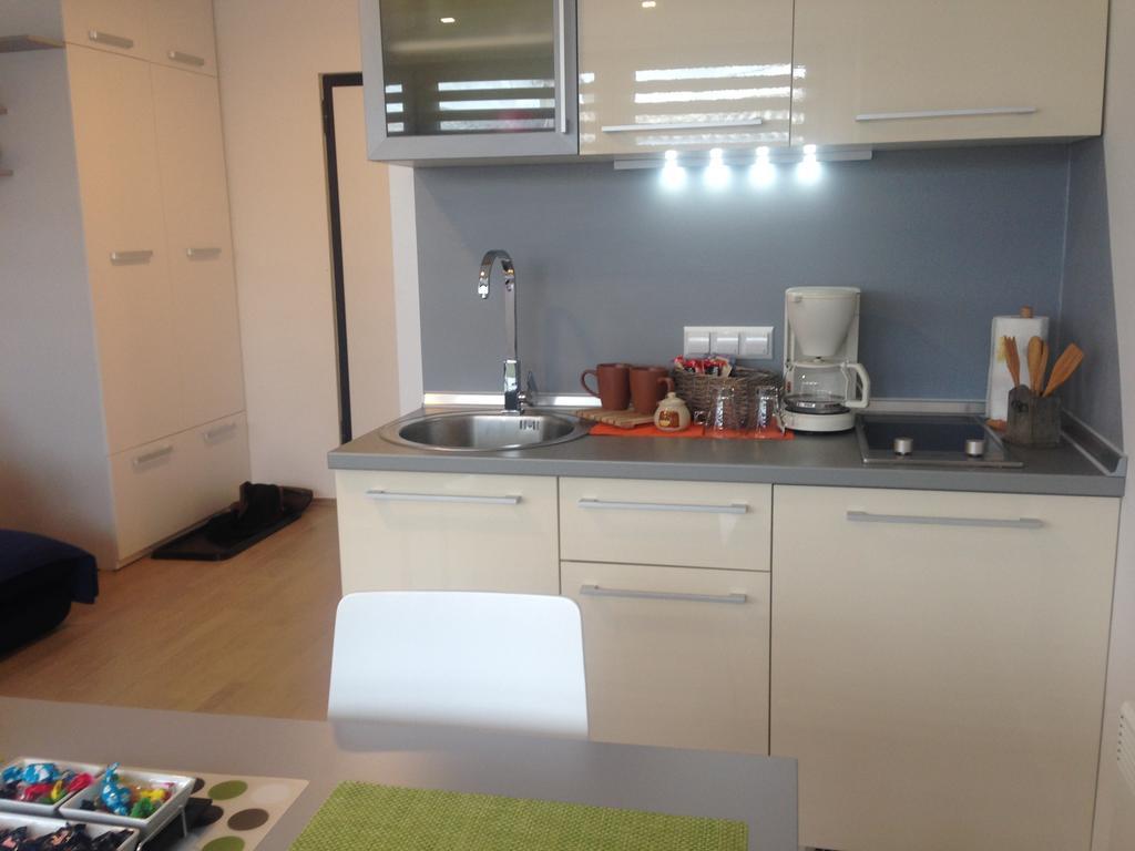 Dea'S Studio Apartment ซาราเยโว ห้อง รูปภาพ