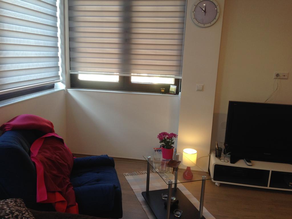 Dea'S Studio Apartment ซาราเยโว ห้อง รูปภาพ