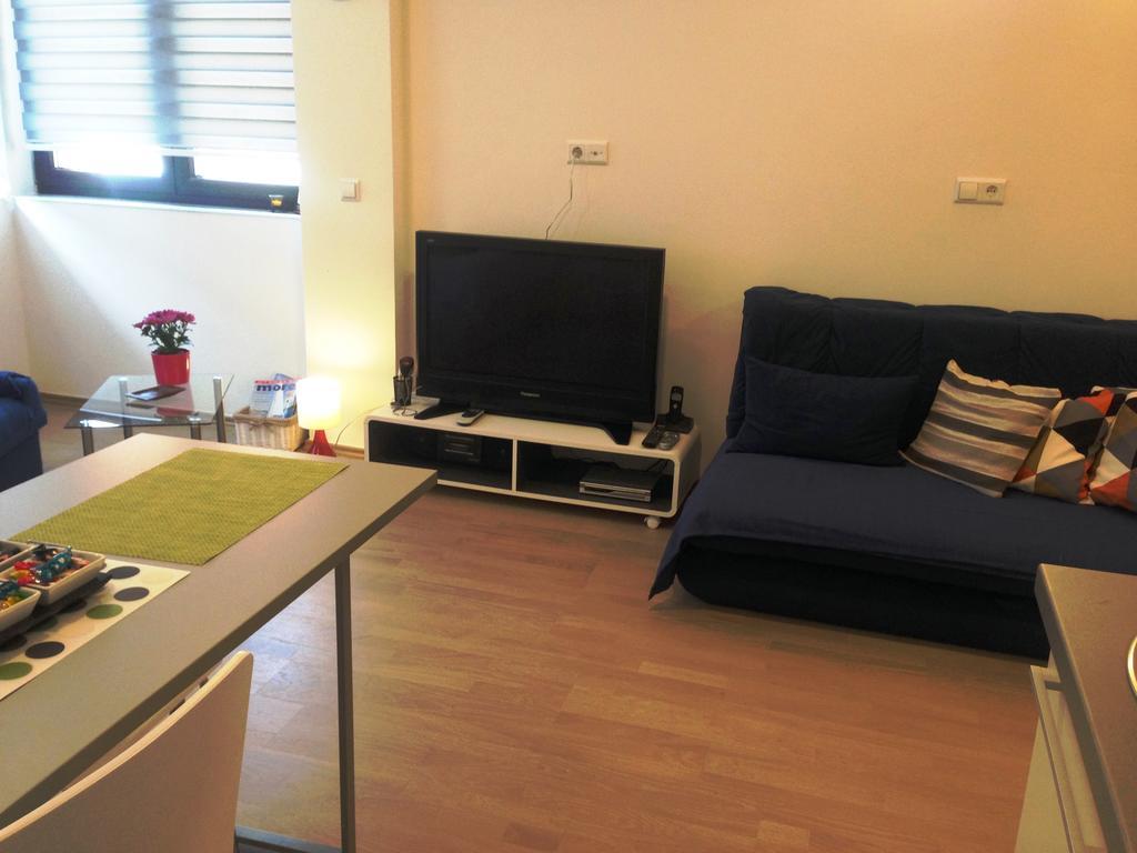 Dea'S Studio Apartment ซาราเยโว ห้อง รูปภาพ