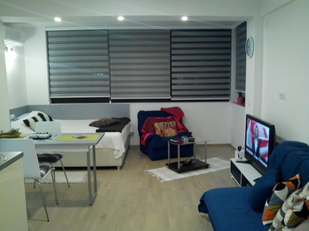 Dea'S Studio Apartment ซาราเยโว ห้อง รูปภาพ